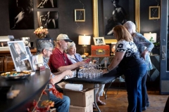 Volunteers-at-Check-In-zams005